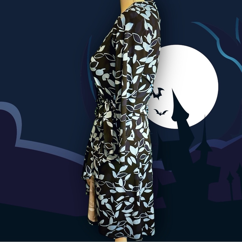 BCBGMaxAzria ‘Adele’ Wrap Dress in “Pacific Blue Combo” Leaf Pattern Size XS - Picture 6 of 11